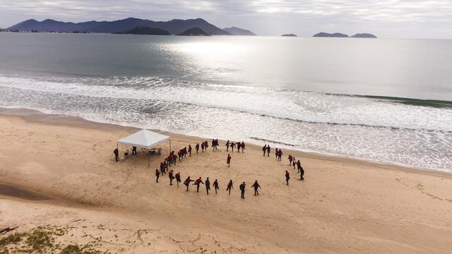 Veolia Brasil limpieza playa Santa Catarina